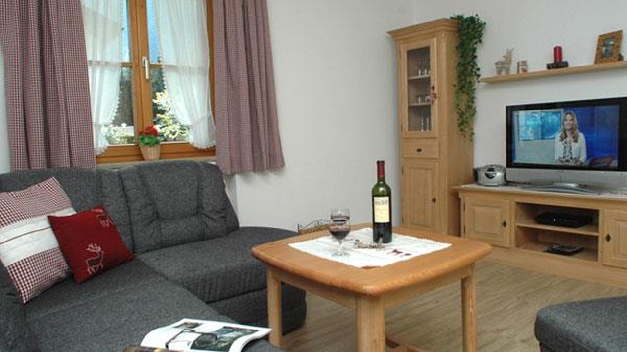 Wohnzimmer - Ansicht 1 Wohnzimmer - Ansicht 1